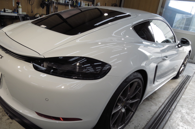 フィルム　ボディコーティング　コーティング　ガラスコーティング　カーコーティング　カーフィルム　遮熱フィルム　シルフィード　大阪　東大阪