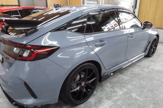 フィルム　ボディコーティング　コーティング　ガラスコーティング　カーコーティング　カーフィルム　遮熱フィルム　シルフィード　大阪　東大阪